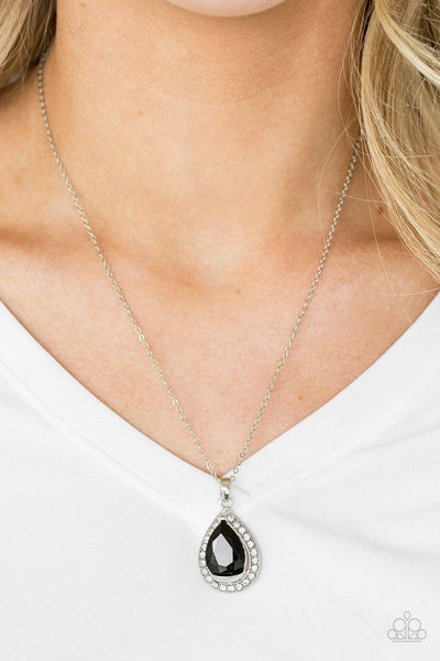Because I'm Queen Black - Paparazzi Necklace