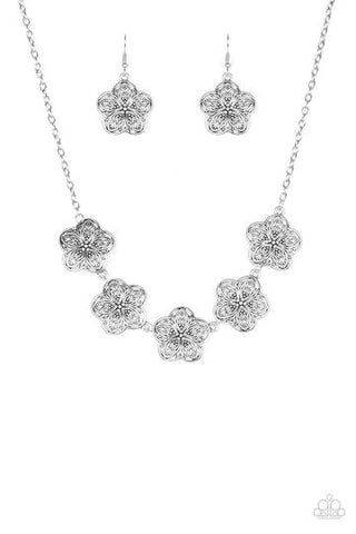 Garden Groove Silver - Paparazzi Necklace