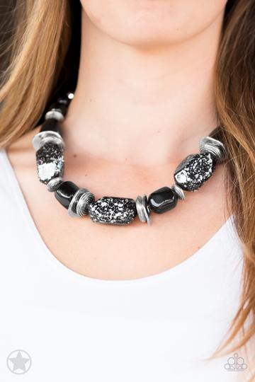 In Good Glazes Black - Paparazzi Necklace