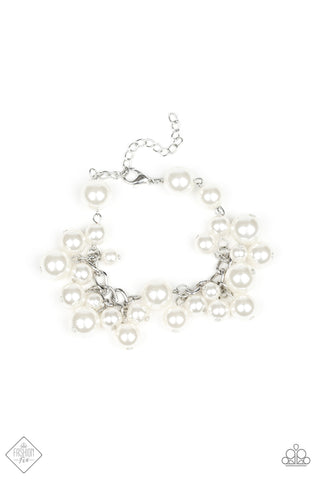 Girls In Pearls White - Paparazzi Bracelet