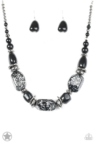 In Good Glazes Black - Paparazzi Necklace