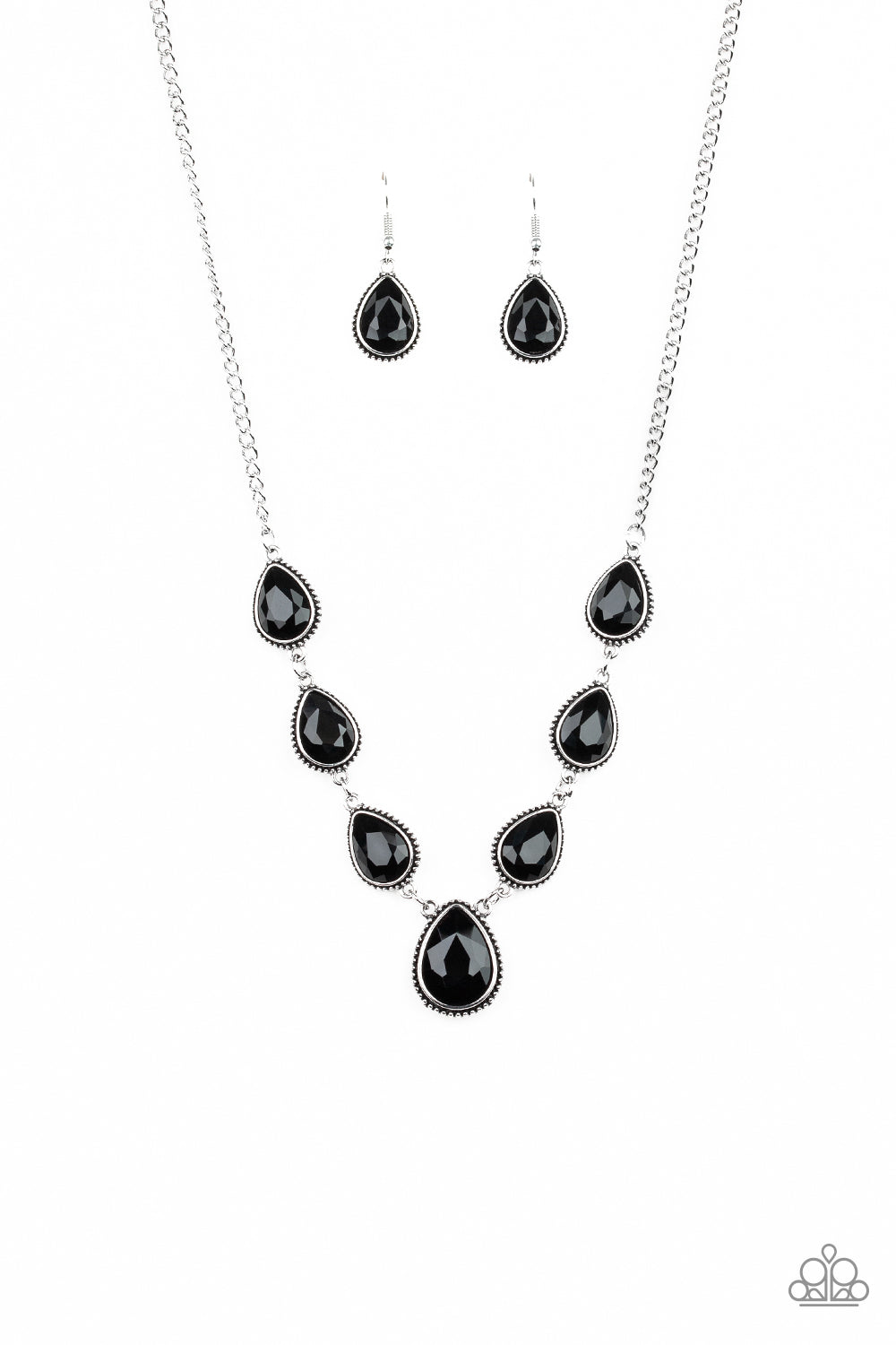 Socialite Social Black - Paparazzi Necklace