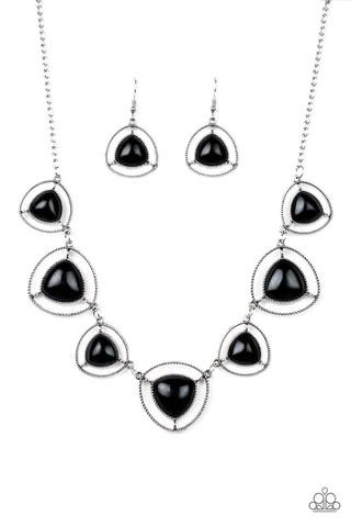 Make A Point Black - Paparazzi Necklace