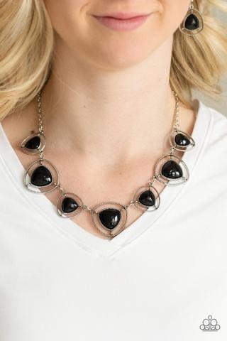 Make A Point Black - Paparazzi Necklace